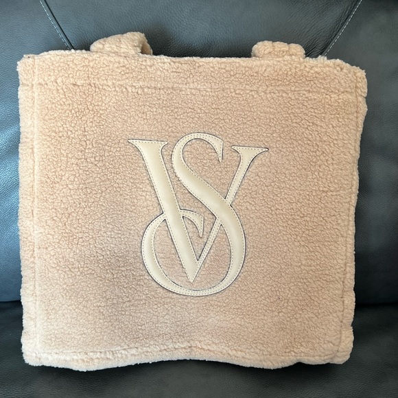 Victoria’s Secret Tan Sherpa Tote Bag - Picture 1 of 8